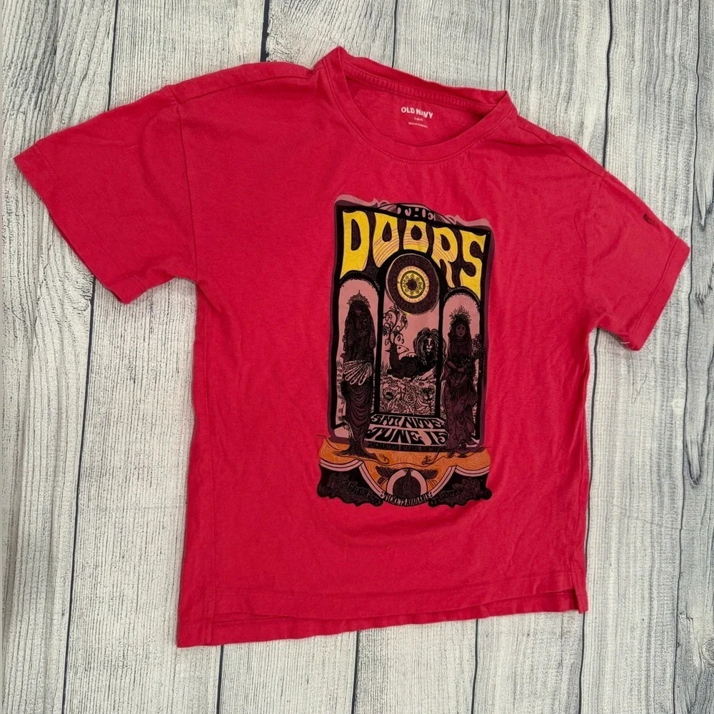 Old Navy Red Short Sleeve Tee with Graphic Design/size S